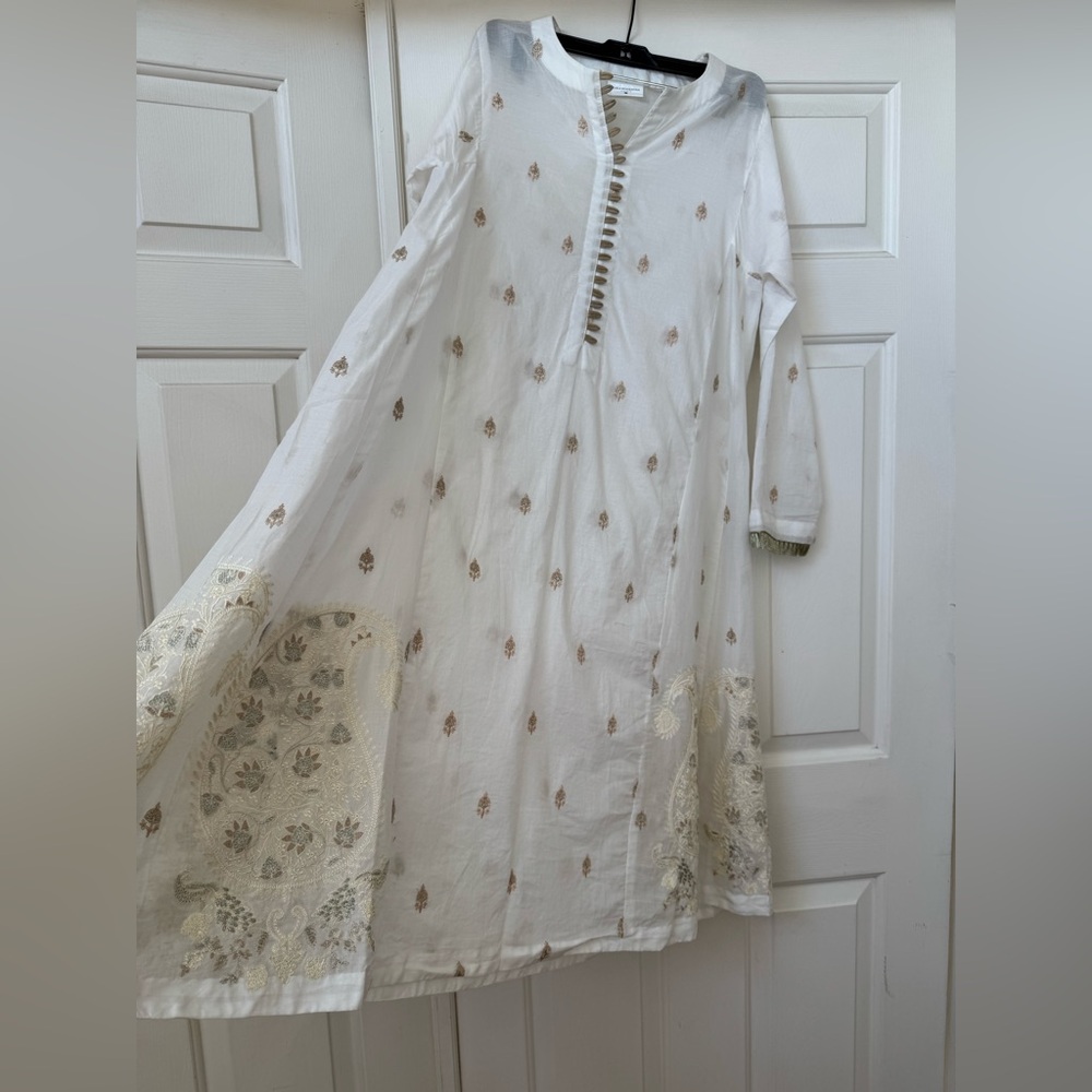 Zara Shahjahan White Shalwar Kameez - Picture 5 of 10